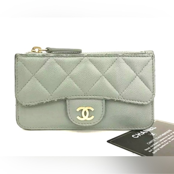 💯 CHANEL Quilted Matelasse CC Logo Caviar Skin Coin Purse Wallet w/ COA card - Picture 1 of 6